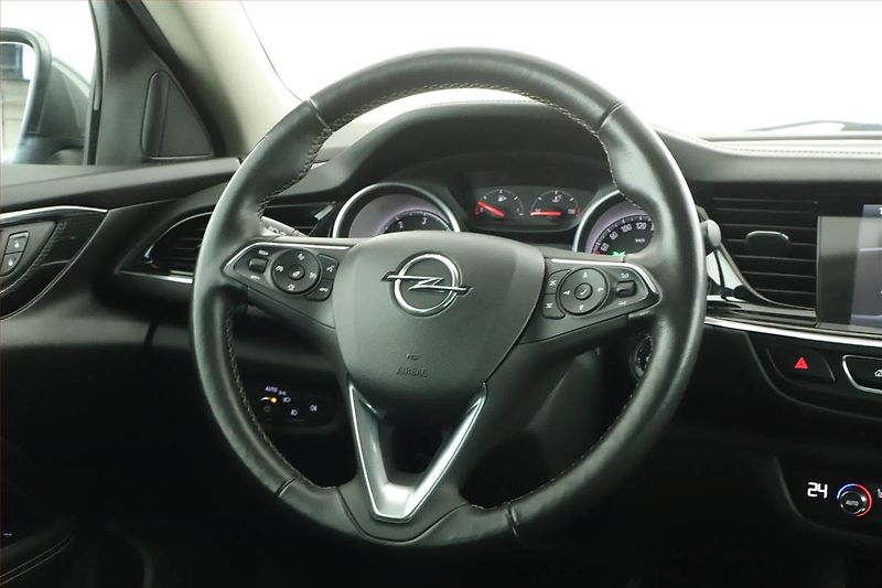 Opel Insignia (2018) 2.0 CDTI, Automat, Navi - fotka 8 z 16