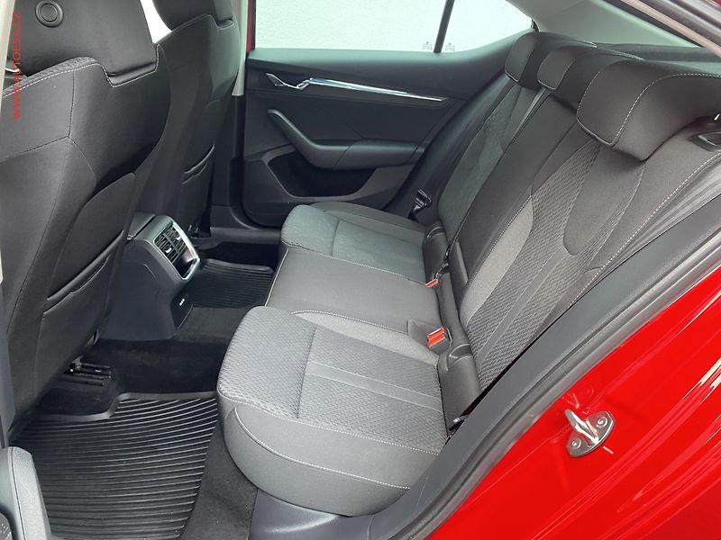 Škoda Octavia (2022) 1.0 TSi, ČR, Style, LED - fotka 10 z 19
