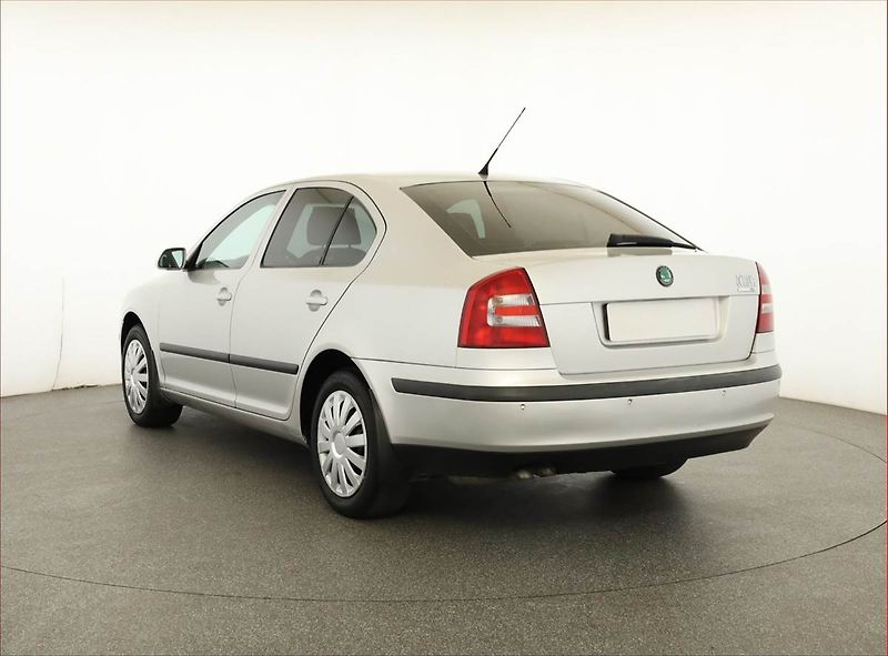 Škoda Octavia (2004) Elegance 1.9 TDI, Serv.kniha - fotka 4 z 14