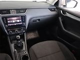 Škoda Octavia (2017) 1.6 TDI, Xenony, Tempomat - náhled 8