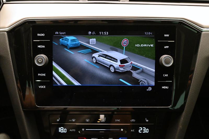 Volkswagen Passat 2,0 TDI 147kW DSG Elegance Zár - fotka 15 z 25