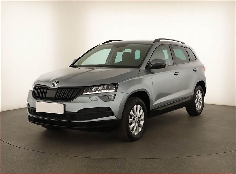Škoda Karoq (2021) Style 1.5 TSI - fotka 2 z 16