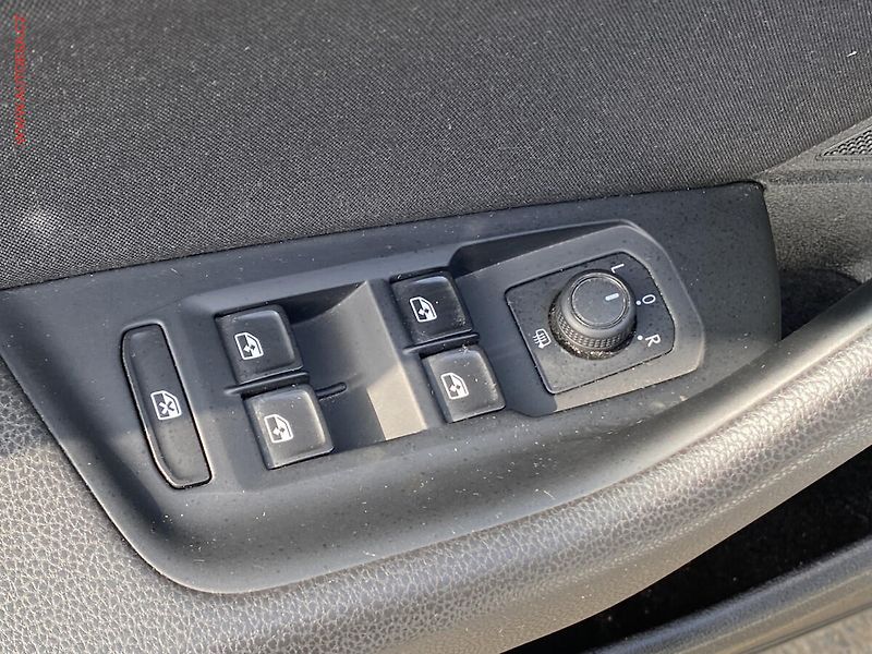 Volkswagen Passat (2017) 2.0 TDi, Comfortline - fotka 11 z 17