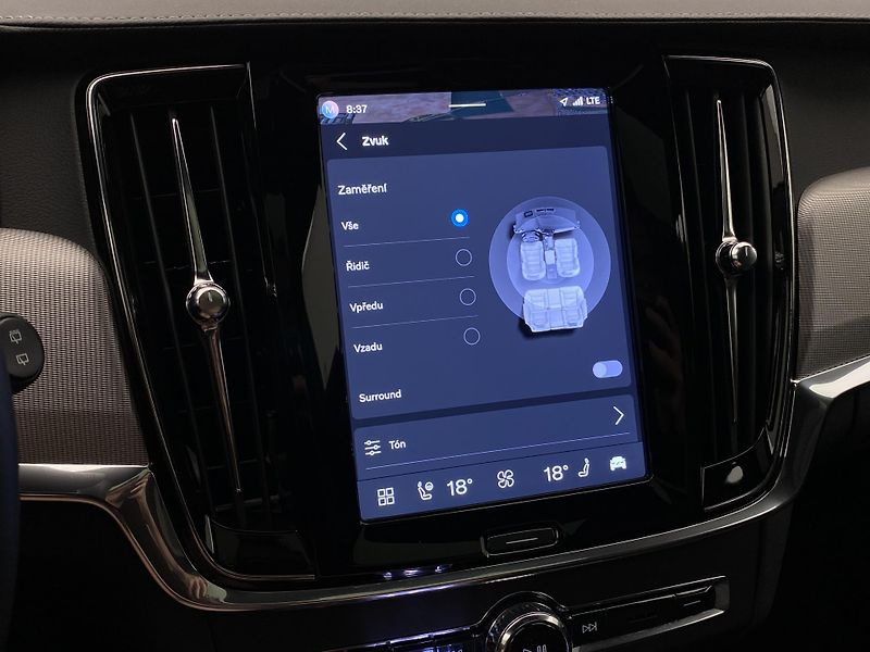 Volvo V90 T8 AWD RECHARGE DARK ULTRA - fotka 60 z 65