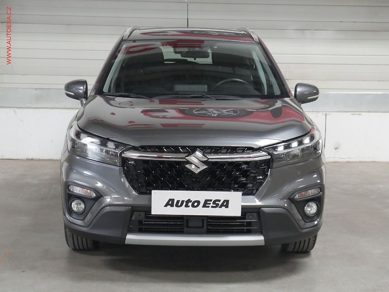 Suzuki S-Cross (2024) 1.4i 4x4, 1.maj,ČR, servis - fotka 2 z 23