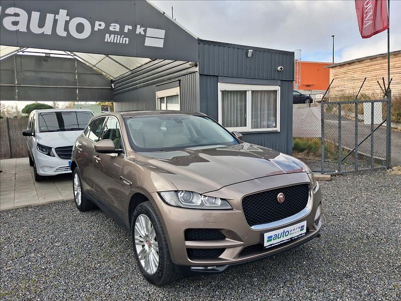 Jaguar F-Pace 2,0 132kw - fotka 1 z 15