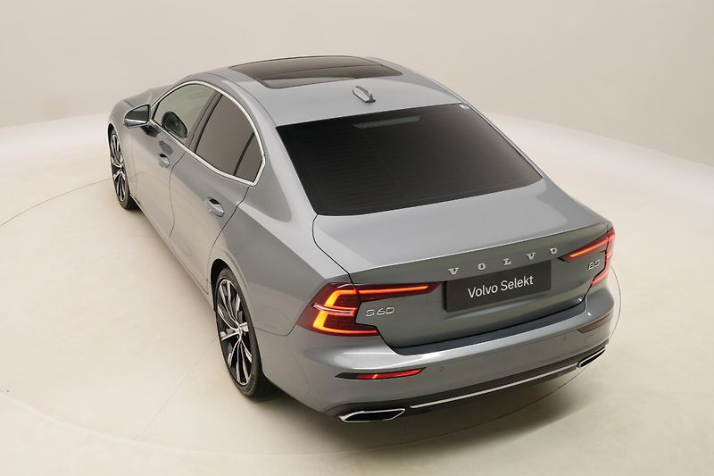 Volvo S60 B5 INSCRIPTION AUT REZERVACE - fotka 17 z 46
