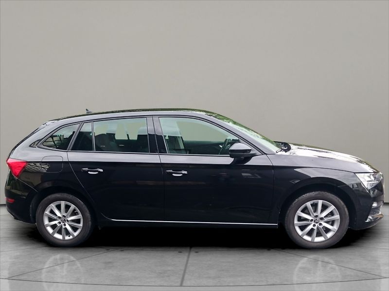 Škoda Scala 1,0 TSI 81 kW AMBITION - fotka 8 z 20