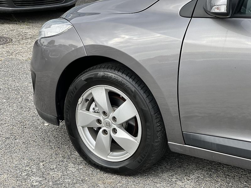 Renault Mégane 1.5DCi KLIMA TEMPOMAT odp.DPH - fotka 41 z 44