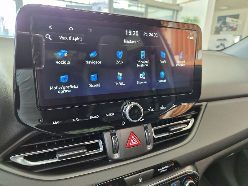 Hyundai i30 1.5 T-GDI/103kW N-Line DCT - P - fotka 34 z 38
