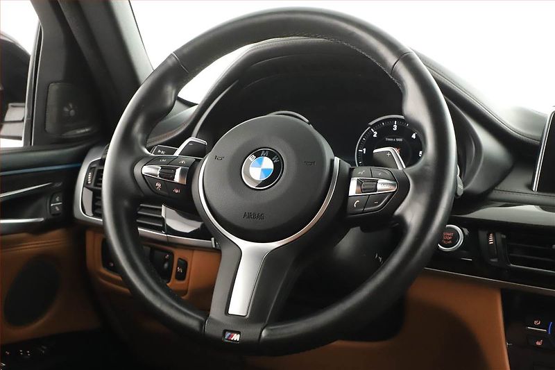 BMW X6 (2016) M Paket xDrive40d - fotka 8 z 21