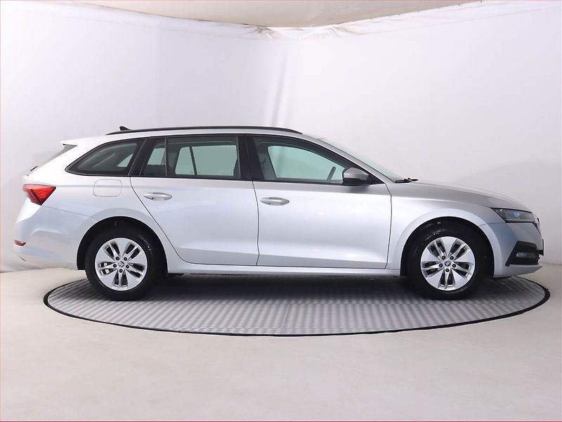 Škoda Octavia (2020) Ambition 2.0 TDI - fotka 6 z 23