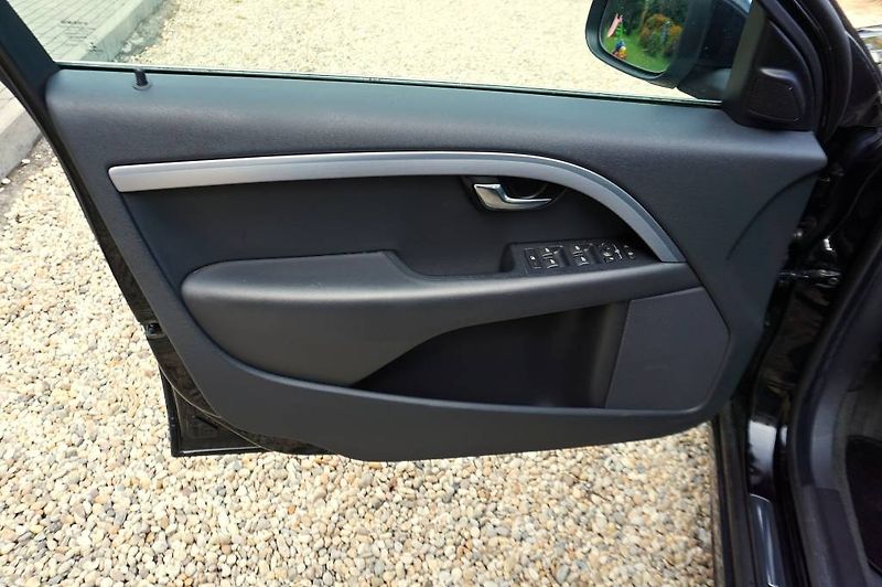 Volvo V70 (2016) MOMENTUM 2,0 D4 133 kW - fotka 34 z 64