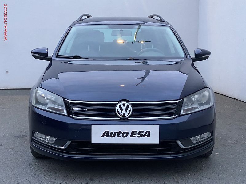 Volkswagen Passat (2014) 1.6 TDi, AC, výhřev sed - fotka 2 z 15