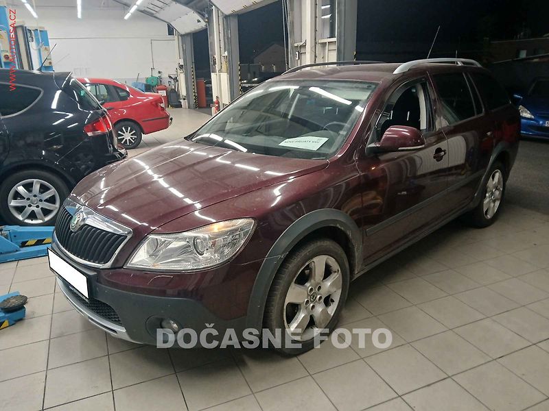 Škoda Octavia (2010) 2.0 TDI 4x4, ČR, Scout, bixen - fotka 1 z 3