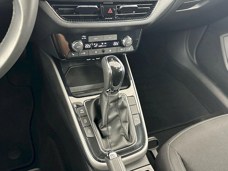 Škoda Fabia (2025) DSG 1.0TSI 85kW Top Selection - fotka 21 z 30