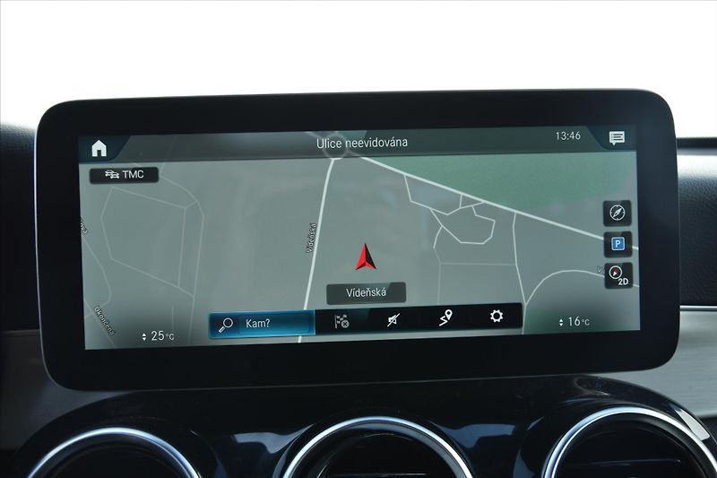 Mercedes-Benz GLC 300de 4MATIC AMG SERVIS.KNIHA - fotka 29 z 31