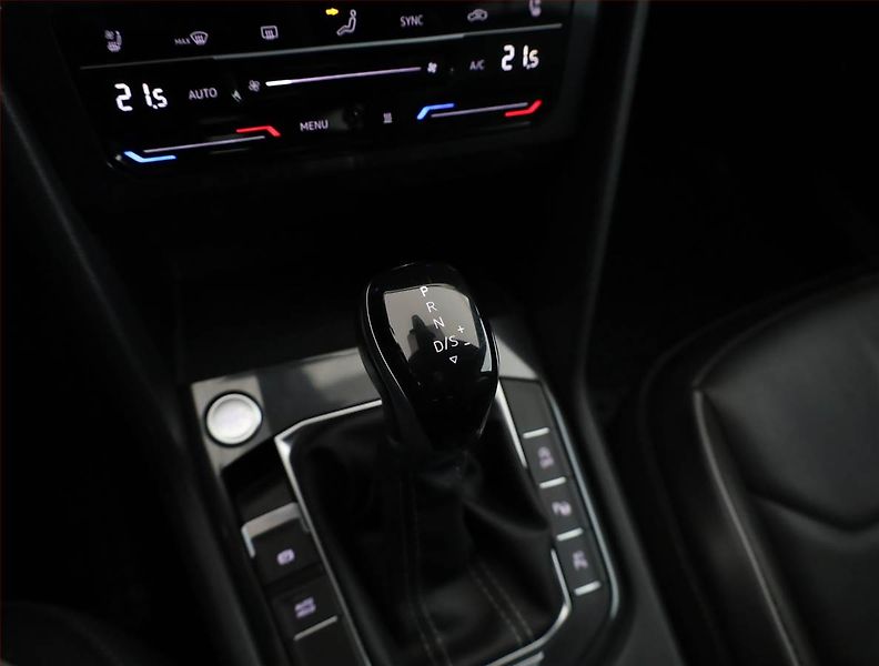 Volkswagen Tiguan Allspace (2022) R-Line 2.0 TSI - fotka 11 z 21
