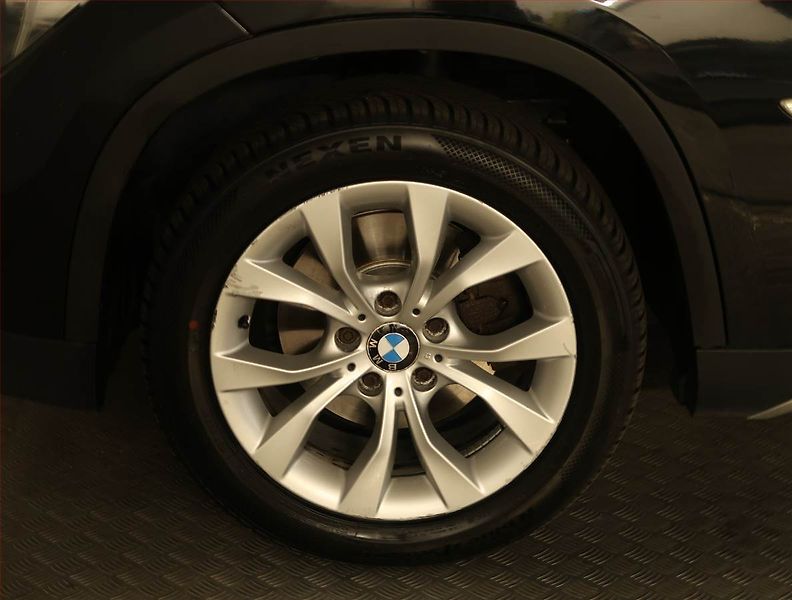 BMW X1 (2012) xDrive20d, 4X4, Pan. střecha - fotka 14 z 16