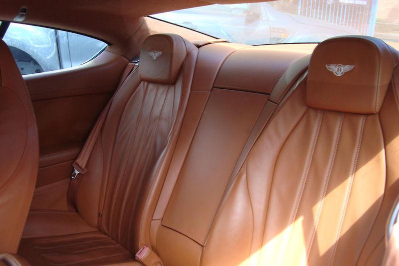 Bentley Continental GT (2013) V8 Twin Turbo - fotka 16 z 40