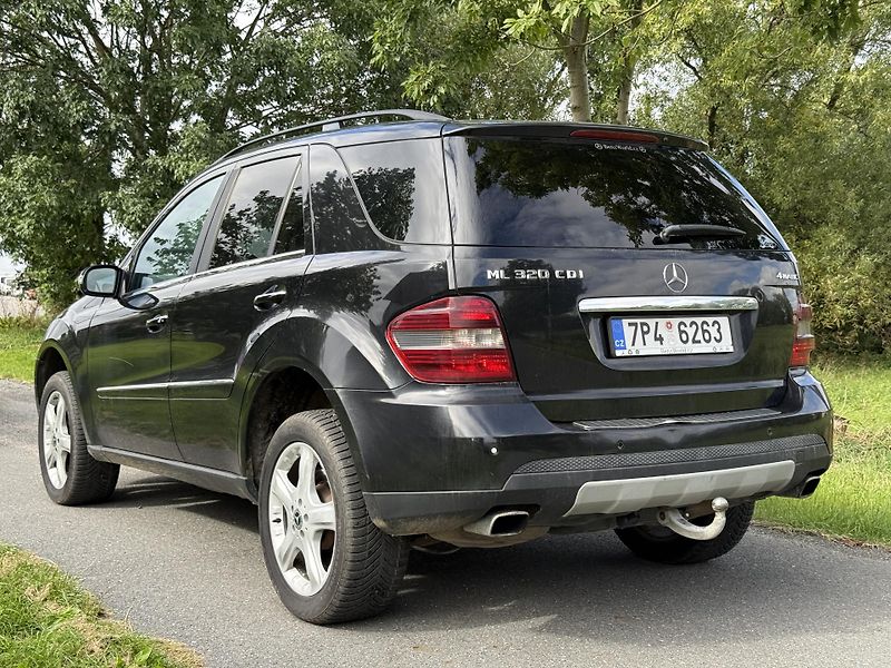 Mercedes-Benz Třídy M (2007) ML 320 CDi 4Matic 165kw - fotka 3 z 20
