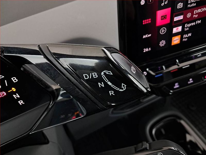 Volkswagen ID.3 (2021) Pro Perf. (62 kWh), SoH 94% - fotka 13 z 21
