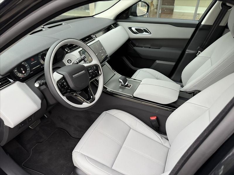 Land Rover Range Rover Velar 3,0   DYNAMIC SE P400 - fotka 11 z 21