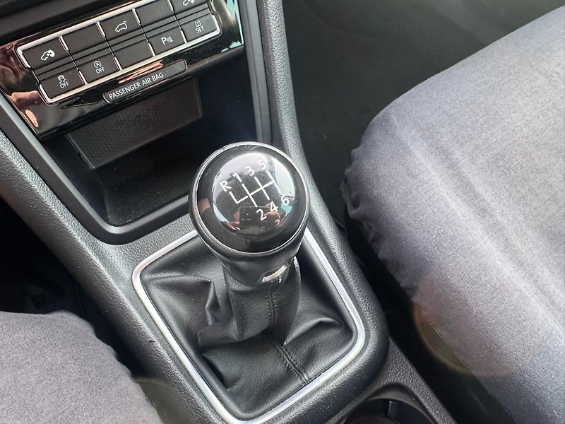 Volkswagen Sharan (2014) 2,0 TDI 130 KW ROZVODY 2. MAJ - fotka 26 z 45