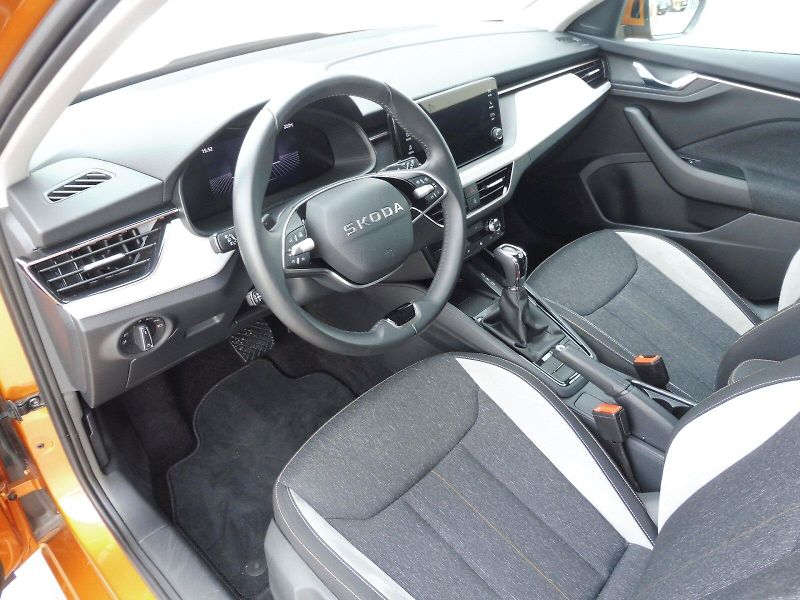 Škoda Kamiq (2025) Top Selection 1,5 TSI 110kW DS - fotka 6 z 29
