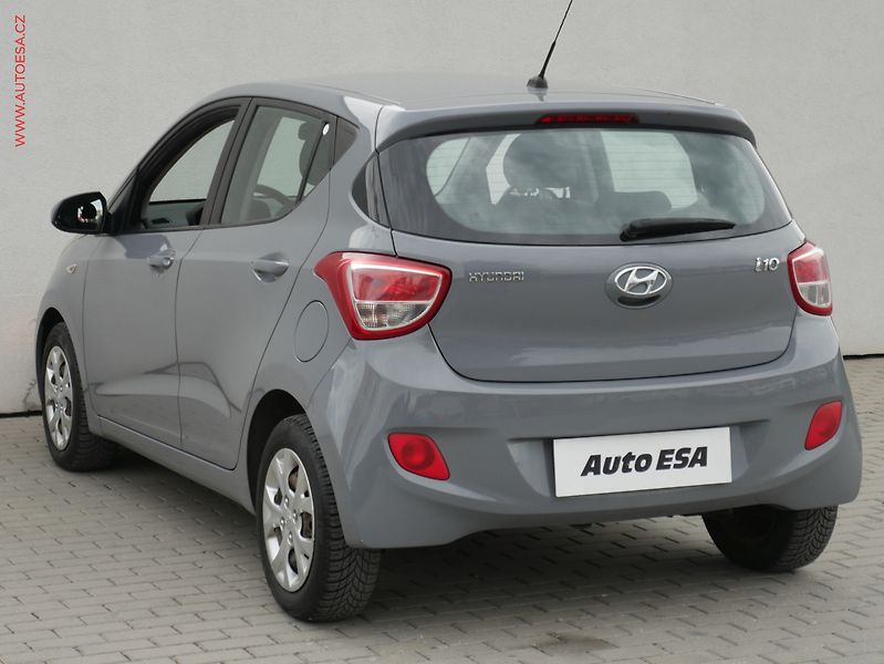 Hyundai i10 (2014) 1.0i, ČR, AC, temp - fotka 6 z 18