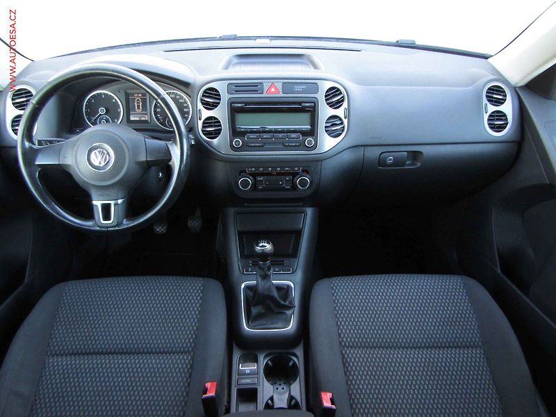 Volkswagen Tiguan (2010) 2.0TDi 4Motion, AC, tažné - fotka 8 z 16