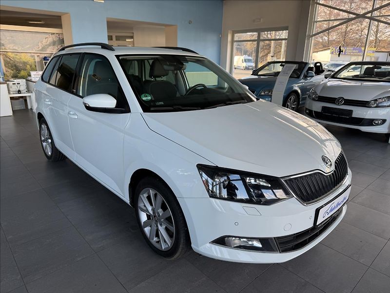 Škoda Fabia 1,2   TSI 81kW,SERVISKA - fotka 1 z 24