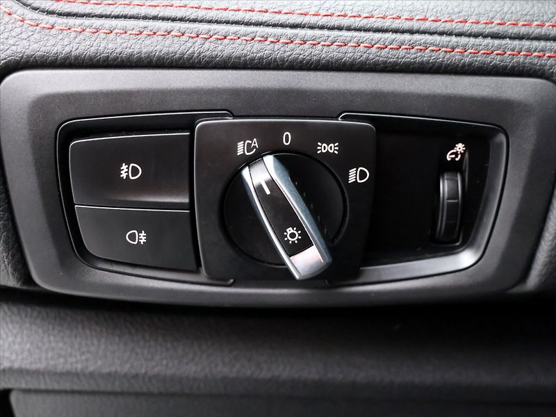 BMW Řada 2 2,0 218da 110kW Sport line CZ - fotka 16 z 34