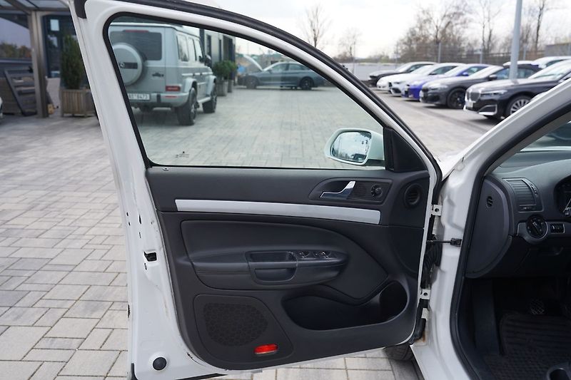Škoda Octavia 1.6 FSI/116PS/Elegance/kůže/ČR - fotka 12 z 39