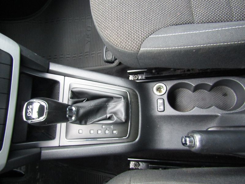 Škoda Yeti (2014) 1.6 TDI 77kW DSG BEZ KOROZE - fotka 36 z 39