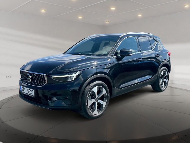 Volvo XC40 (2023) ULTIMATE BRIGHT B4 P 145kW AWD - fotografie inzerátu