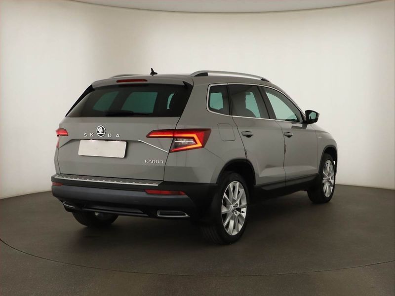Škoda Karoq (2018) 1.5 TSI, Automat, Kůže - fotka 5 z 19