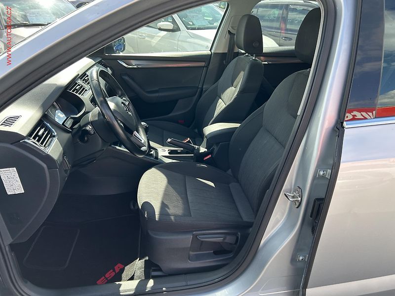 Škoda Octavia (2019) 2.0 TDI, ČR, Style - fotka 7 z 14