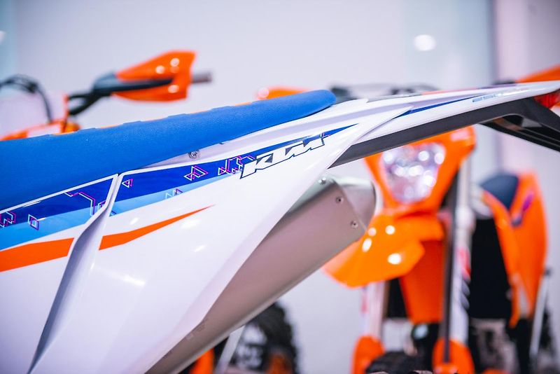 KTM 250 EXC SIX DAYS Nová 0MTH  - fotka 54 z 58
