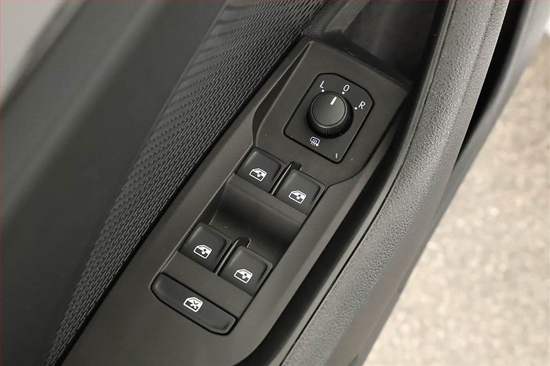 Škoda Octavia (2023) Ambition 2.0 TDI, ČR,1.maj - fotka 15 z 15