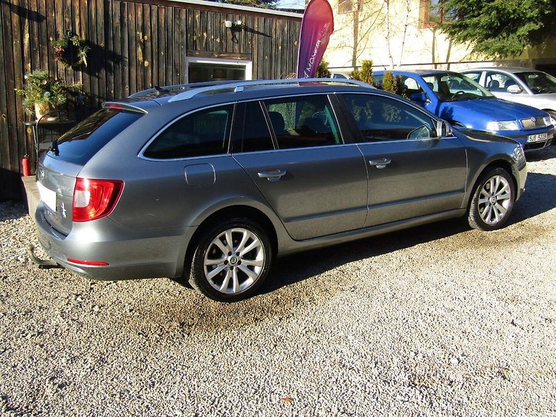 Škoda Superb (2011) 2.0 TDI 103kW  BEZ KOROZE - fotka 10 z 41