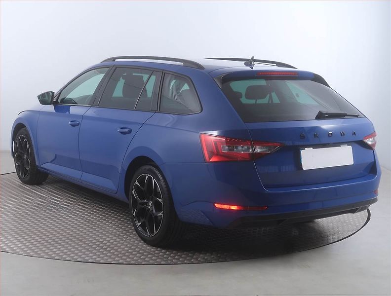 Škoda Superb (2023) Style 2.0 TDI - fotka 4 z 17