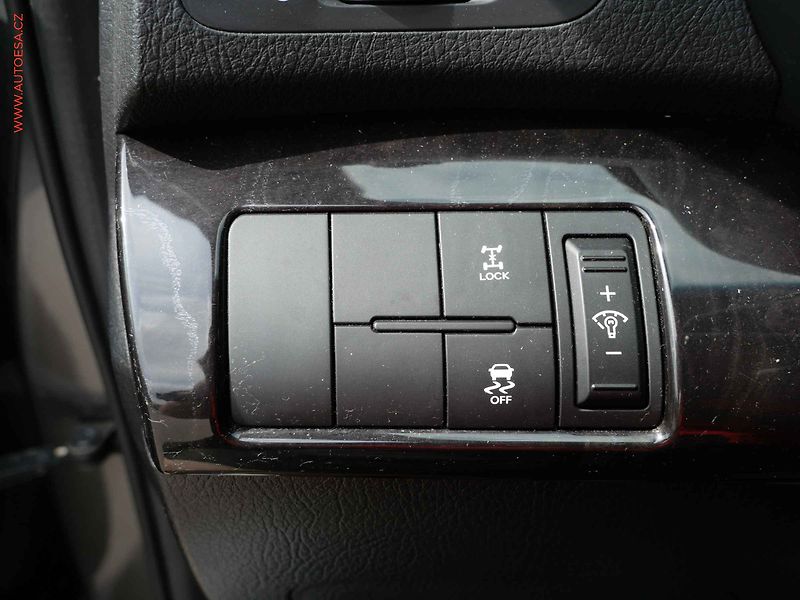 Kia Sorento (2015) 2.2CRDi, 2.maj,ČR, AT - fotka 16 z 28