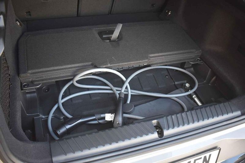 BMW iX3 je rozhodně dostatečně velký rodinný elektromobil.