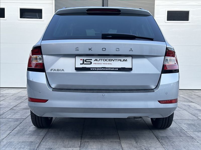 Škoda Fabia 1,0 TSI 95PS  Ambition Top - fotka 9 z 52