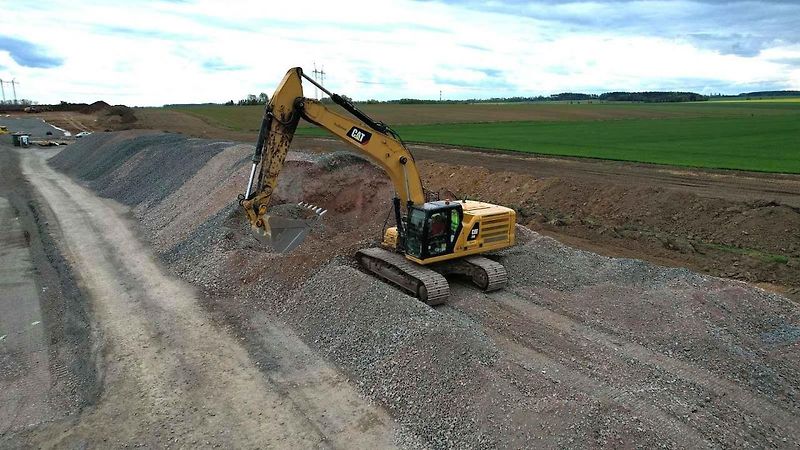 Snímky z výstavby dálnice D35 Džbánov - Litomyšl, duben 2025