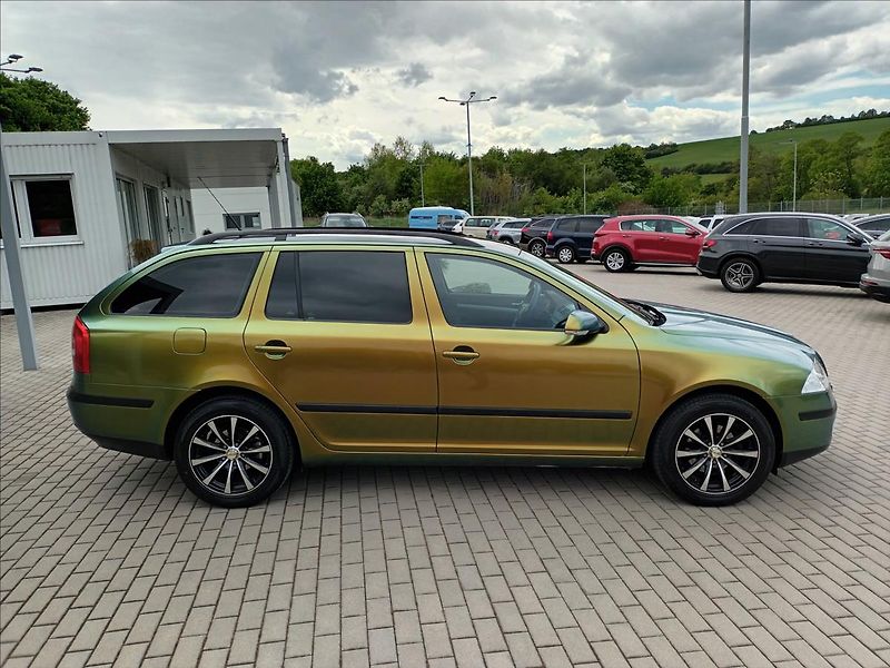Škoda Octavia 1,6 MPI,75KW,KLIMA,KOLA - fotka 4 z 35
