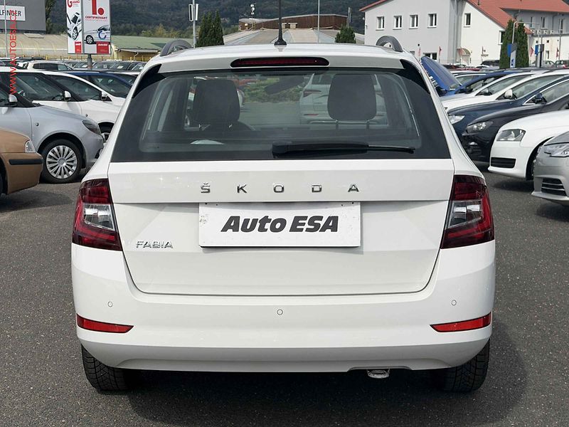 Škoda Fabia (2020) 1.0 TSi, 2.maj,ČR, Style - fotka 5 z 16