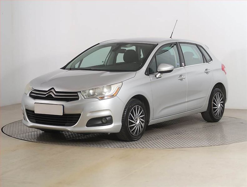 Citroën C4 (2012) 1.6 HDi, Navi, Tempomat - fotka 2 z 16