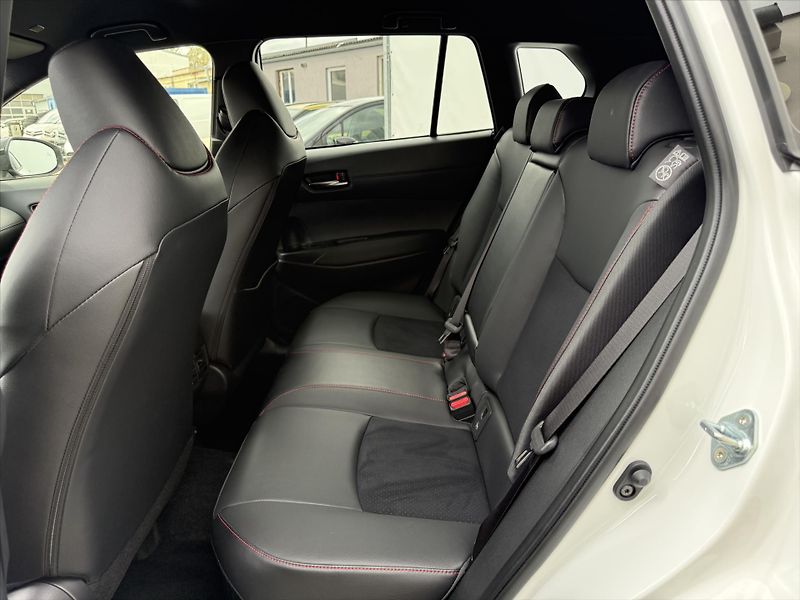 Toyota Corolla Cross 2,0 GR sport, Hybrid - fotka 11 z 24